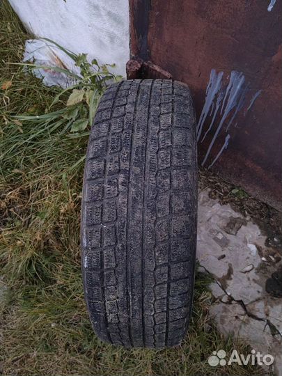 Yokohama Ice Guard IG20 215/60 R17