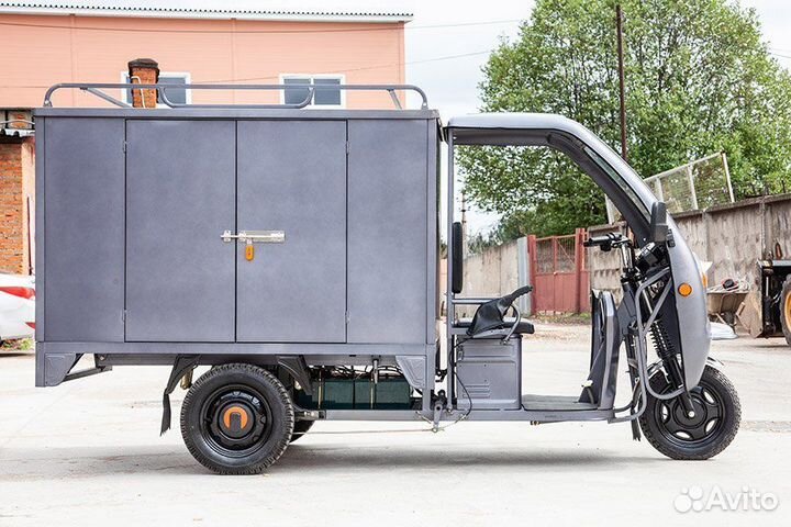Грузовой электротрицикл Rutrike карго 1800