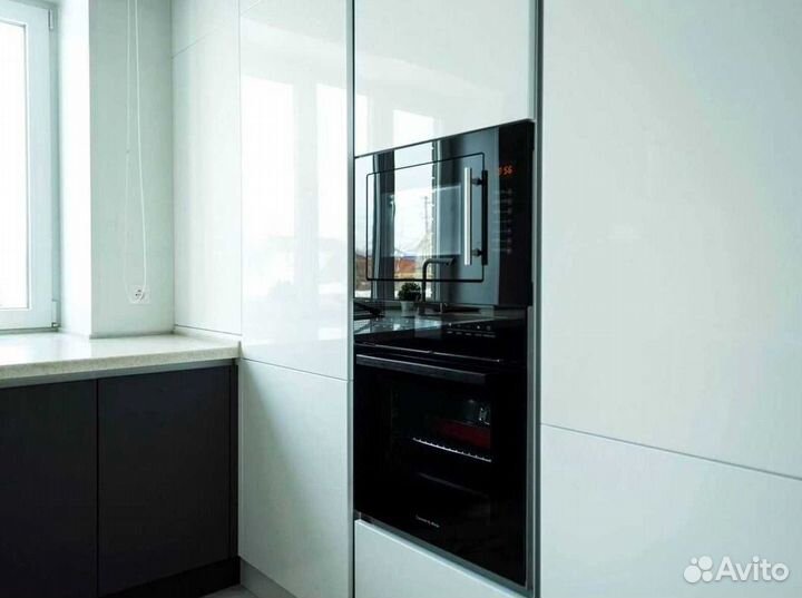 Кухонный гарнитур в современном стиле на заказ