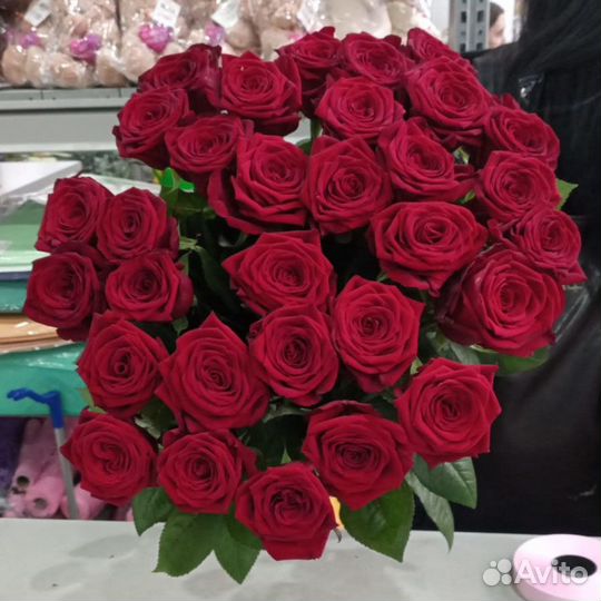 Бордовый букет - розы с доставкой по городу