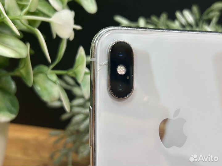 iPhone X, 64 ГБ