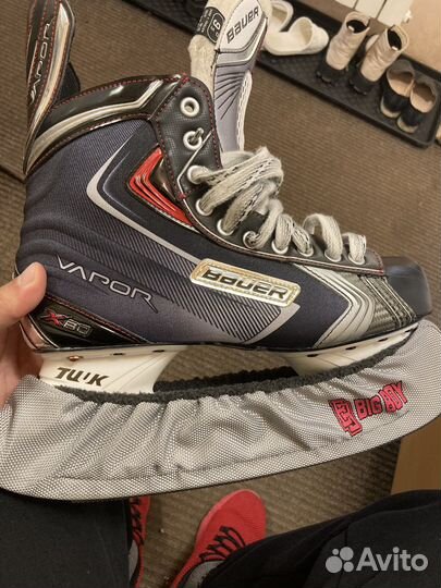 Продам коньки bauer