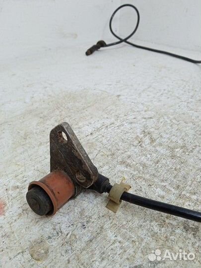 Датчик ABS передний