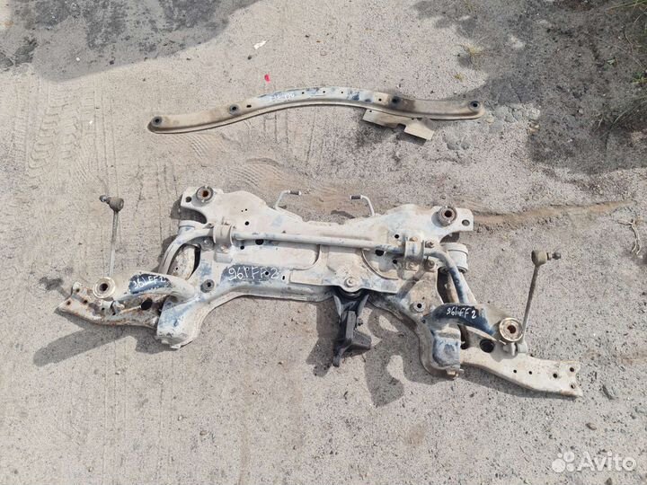 Балка подмоторная Ford Focus 2