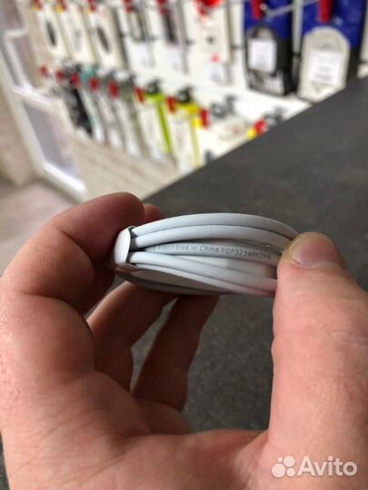 Кабель USB Lightning