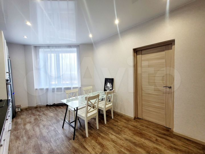 3-к. квартира, 93 м², 17/22 эт.