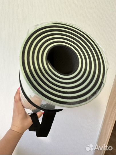 Коврик для йоги и фитнеса