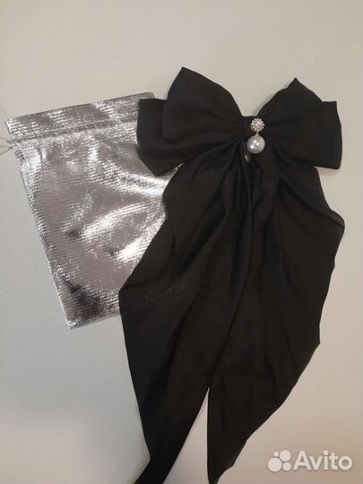 Заколка для волос бант