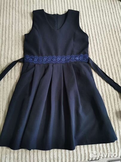 Школьная форма (2 сарафана и блузка)