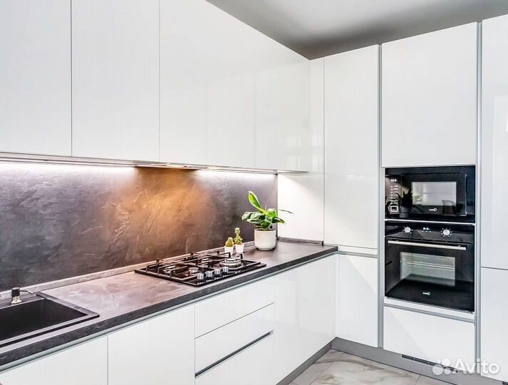 Кухонный гарнитур (любые размеры)