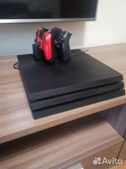 Sony playstation 4 PS4 pro 1tb с играми