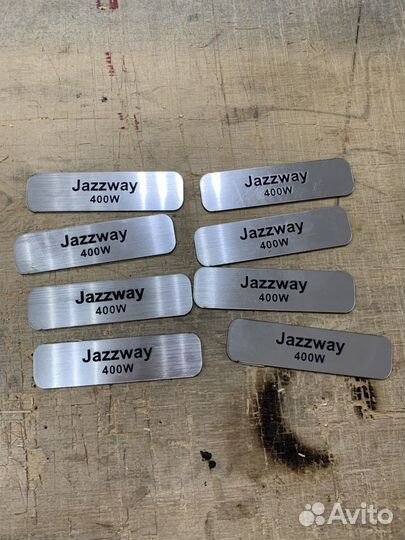 Шильды с гравировкой, накладки, бирки