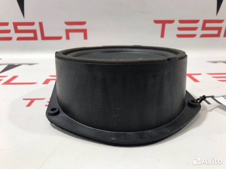 Динамик двери задний Tesla Model S 2015