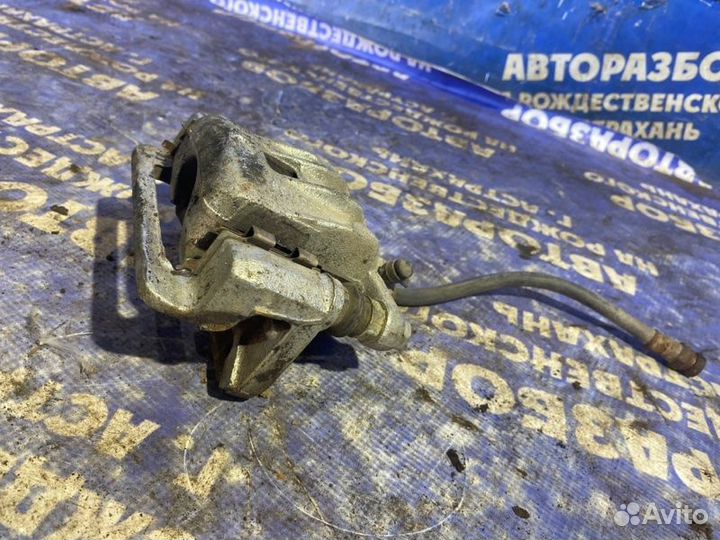 Задний левый суппорт Hyundai Sonata 4 седан 2007