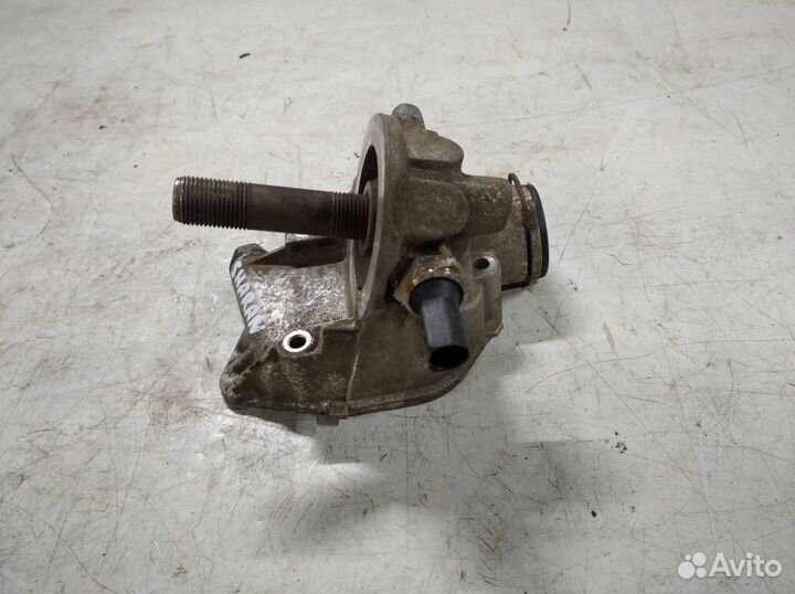 Кронштейн масляного фильтра Фольксваген Шаран