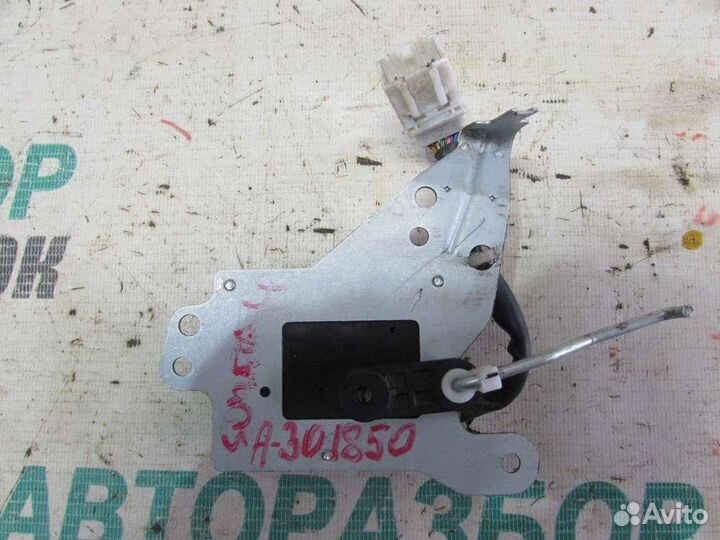 Моторчик заслонки печки для Hyundai Sonata 4 2001