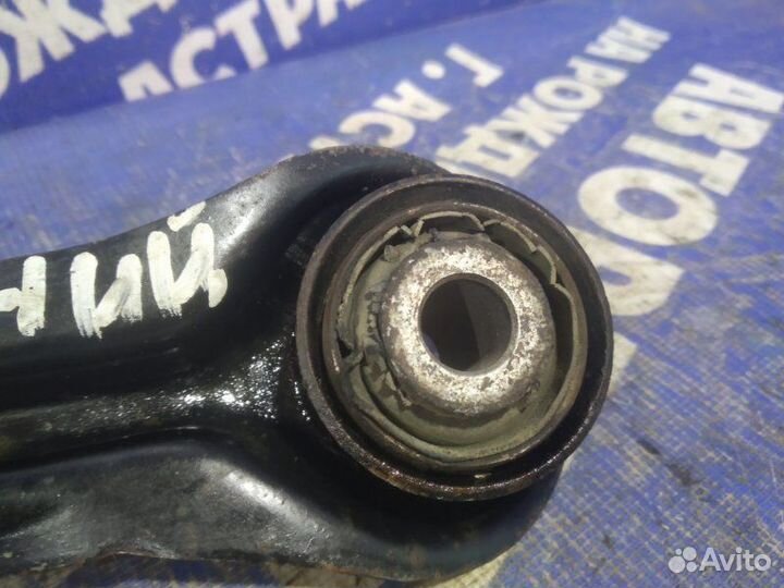 Рычаг задний нижний левый Mercedes-Benz W202 седан