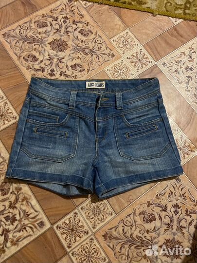 Джинсовые шорты
