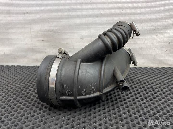 Патрубок воздушный Bmw X5 E53 M54B30 3.0 2005