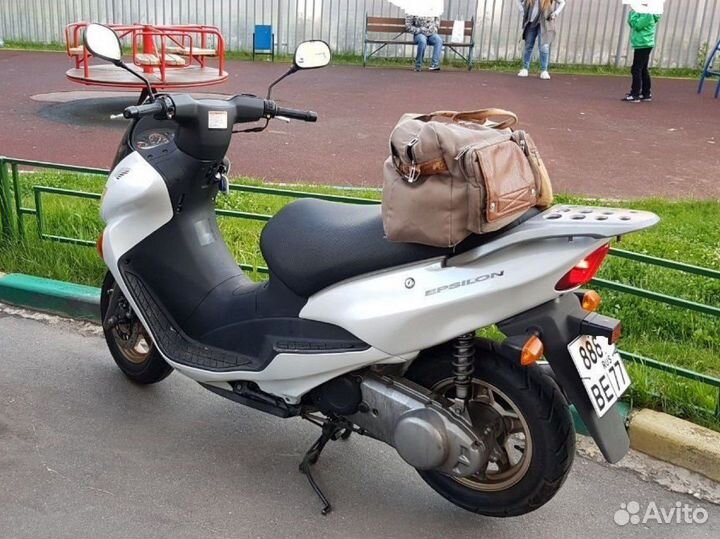 Скутер Suzuki Avenis 150