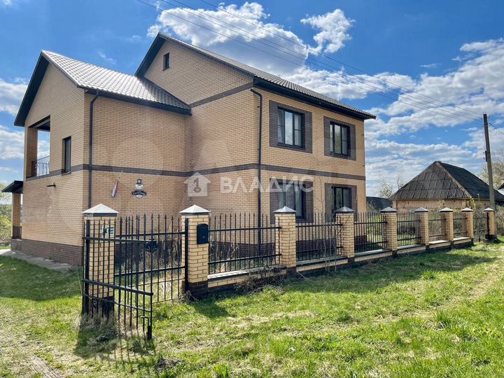 Дом 213 м² на участке 40 сот.