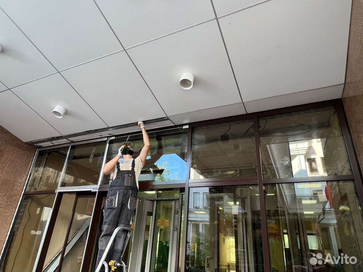 Монтаж автоматических дверей