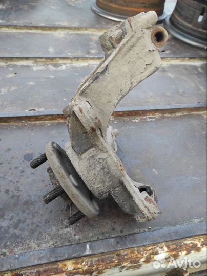 Кулак поворотный правый Ford Mondeo 4