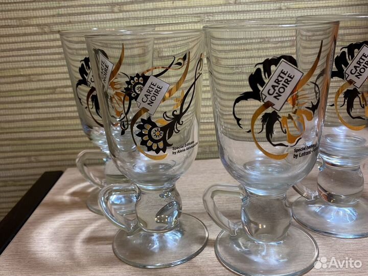 Бокалы каппучино, глинтвейн