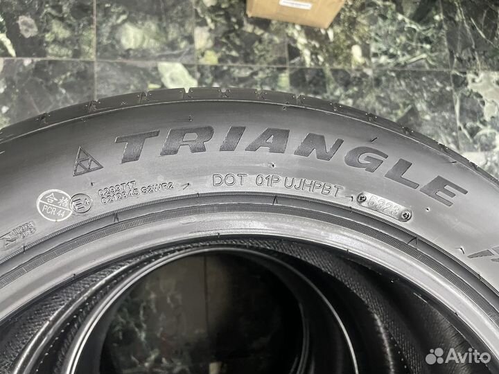 Triangle EffeXSport TH202 215/55 R18 99W