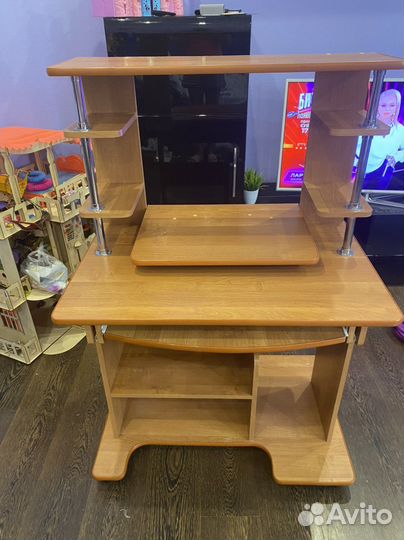 Компьютерный стол