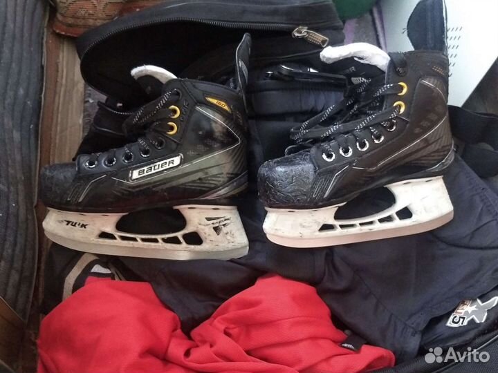 Хоккейные коньки bauer