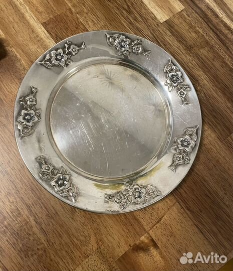 Поднос и соусник