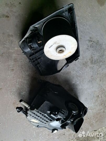 Корпус воздушного фильтра Audi A6 C6