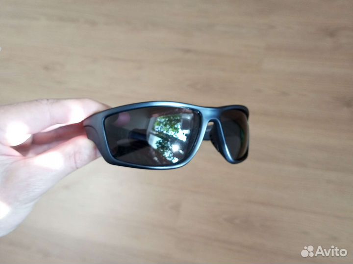 Очки солнцезащитные