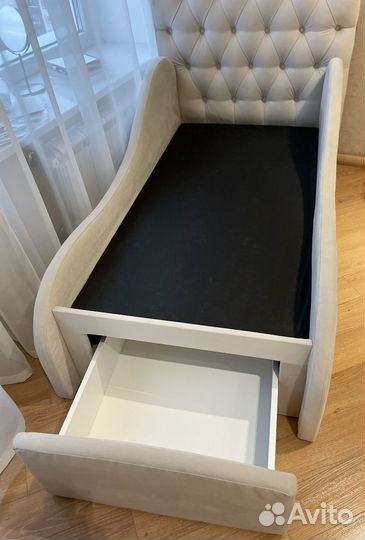 Детская кроватка мягкое изголовье 160*80