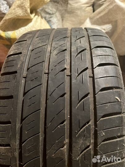 Rapid P609 255/35 R18