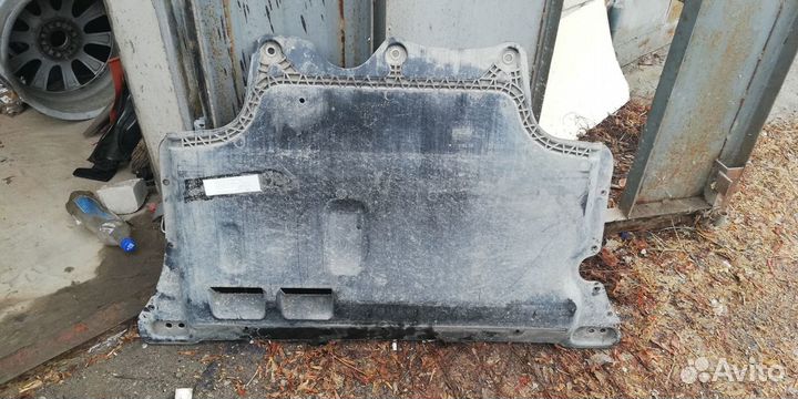 5QF825901B решетка VW Tiguan 2