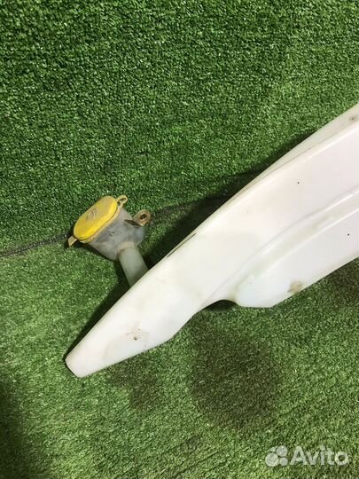 Бачок омывателя Ford Focus 1 хэтчбек