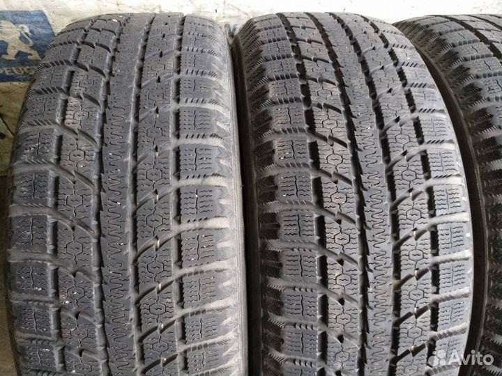 Toyo Observe GSi-5 215/60 R17 96Q