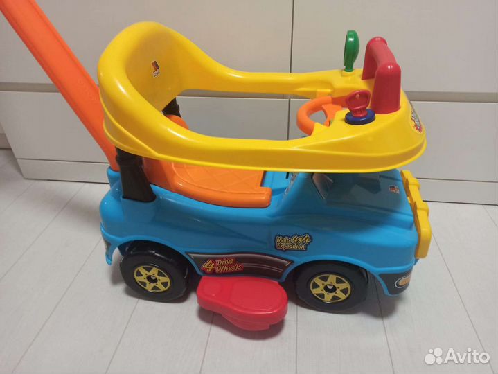 Автомобиль каталка-качалка, толокар машинка