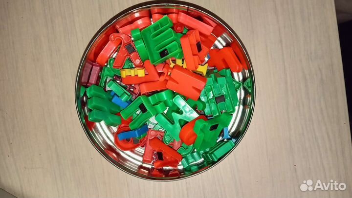 Магнитные буквы и цифры