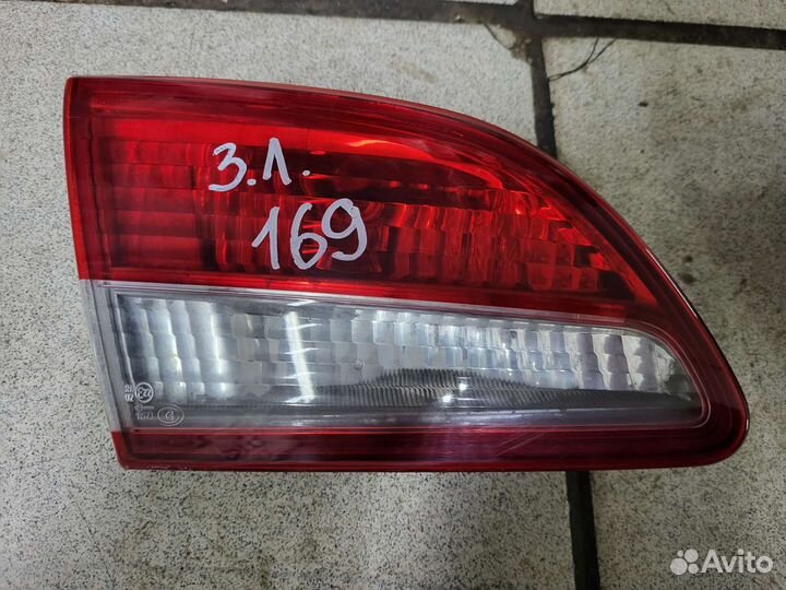 Задний фонарь внутренний Nissan Almera G15