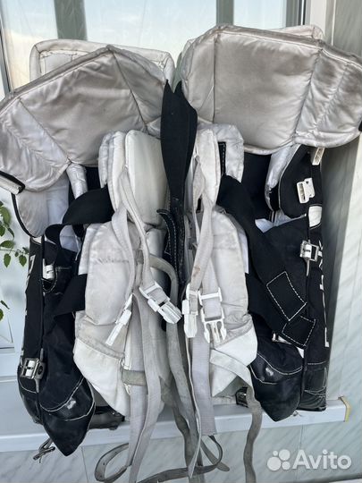 Вратарская хоккейная форма