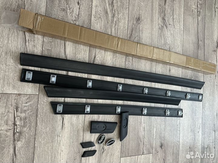 Молдинги audi 100 с4 а6с4 нижние