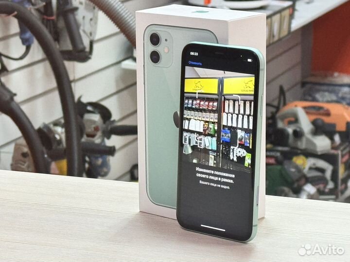 iPhone 11, 64 ГБ