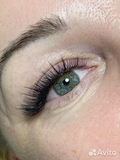 Наращивание ресниц, модель