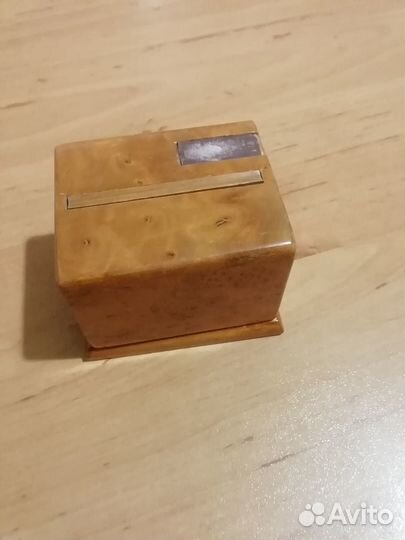 Спичечница, портмоне, пробка, зонт