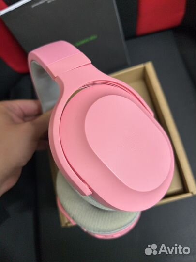 Наушники Razer Barracuda X Pink