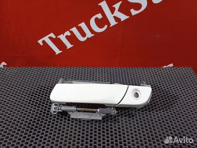 Кронштейн ручки двери левой Volvo FH