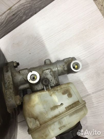 Главный тормозной цилиндр Renault Sr седан K7MF710